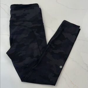 Lululemon Fast and Free Black Camouflage Leggings with Pockets, 25” size 8